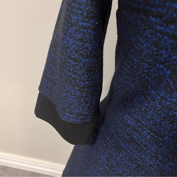 Le Chateau Dress - Picture 4 of 9